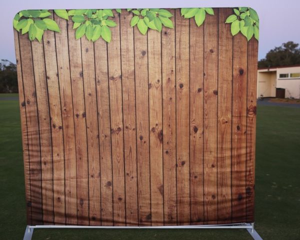 photo booth hire wooden wall backdrop